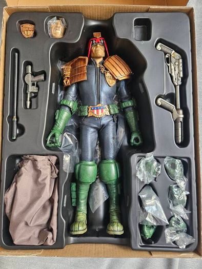 Judge Dredd ThreeA Apocalypse War 1/6 scale figure