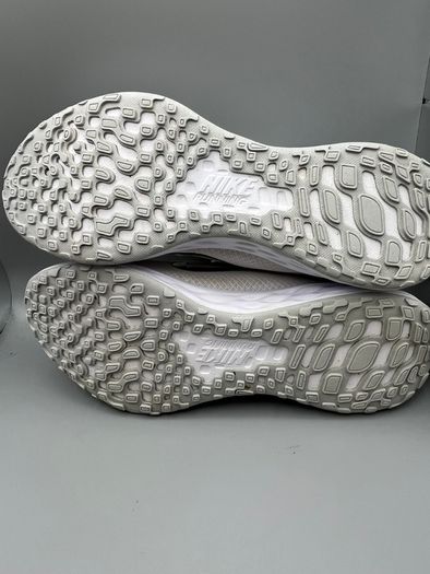 Nike Womens Revolution 6 NN White/Metallic Silver Training Shoes Size 8 EU 42.5