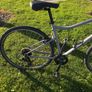 Hybrid bike Image 2