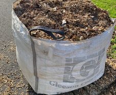 Free wood pulp/mulch