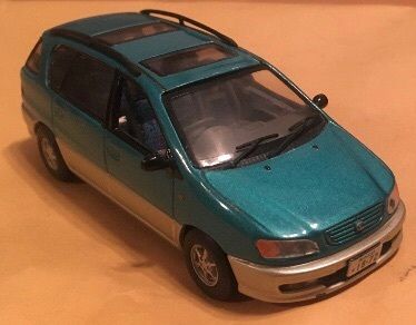 Vitesse 1/43 Toyota Ipsum Picnic