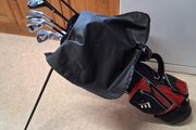 Golf clubs.Set Of Wilson Right Handed Golf Clubs For A 12 To 14 Year Old. Collect In Dublin Or Receive Via Post.