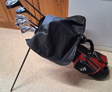 Golf clubs.Set Of Wilson Right Handed Golf Clubs For A 12 To 14 Year Old. Collect In Dublin Or Receive Via Post.