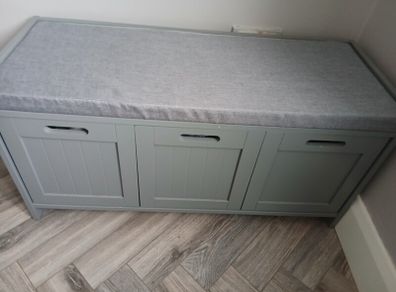 Shoe storage bench