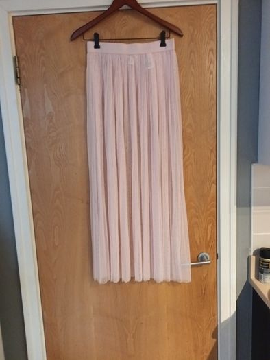 H&M - Coachelle  Sheer Fine Tulle  Pink Skirt.   S.12.(40)  New.