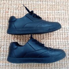 Boys black shoes size EU 38 UK 5