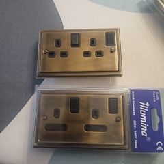 Set of 4 Antique Bronze 2 Gang switched Sockets. New.