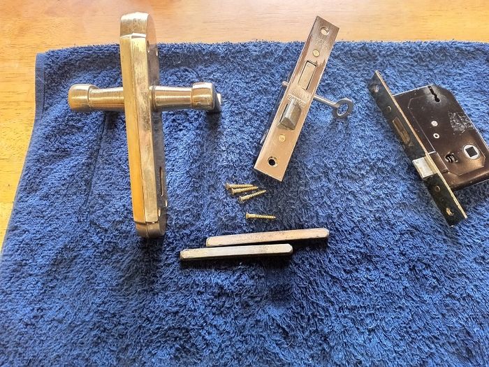 Door Handle Brass With Accessories