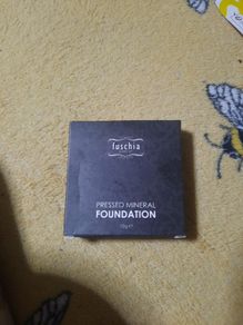 fuschia pressed powder foundation