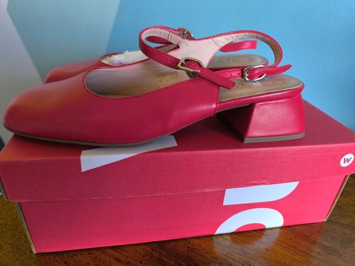 wonders sling back red new