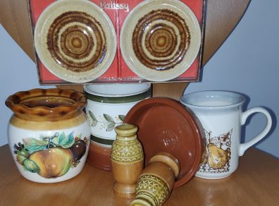 Joblot of different vintage CeramicWare including Royal Worcester & Presingoll Pottery
