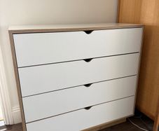 Jysk Mammen white and oak look chest of drawers