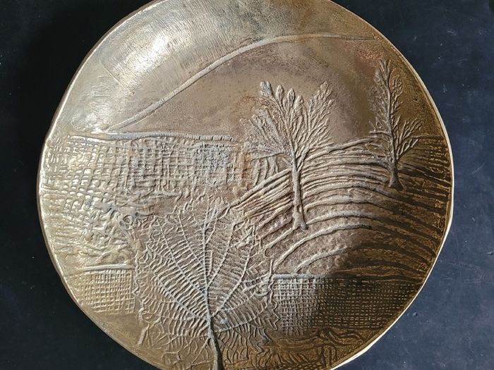 Arts & crafts bronze plate
