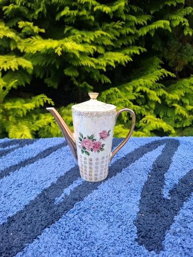 Small china rose tea pot postage possible