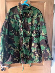 Camouflage Army Heavy Jacket Size Medium
