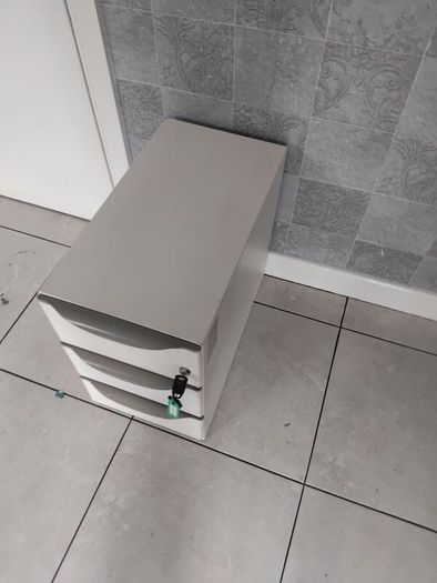 steel drawers/filing cabinet