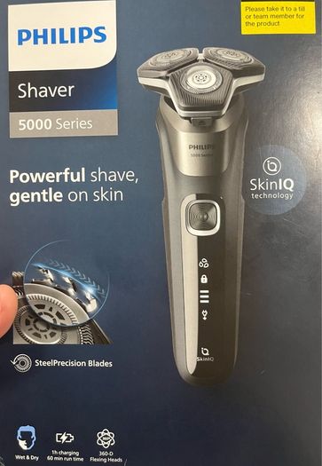 Wet and Dry Electric Shaver Philips 5000 series with SkinIQ Technology