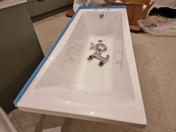 NEW BUILD Bath 1700 x 680 mm Never Used