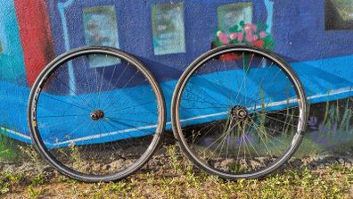 Fixie bike wheel set, lightweight.