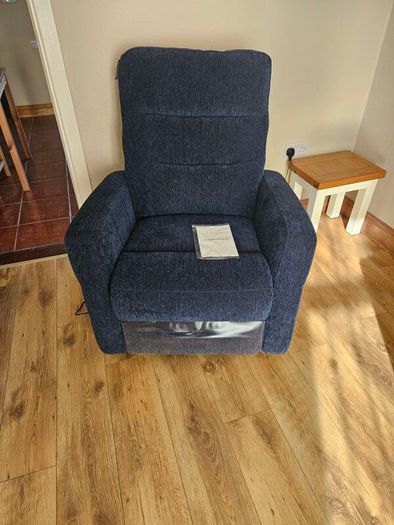 Recliner chair - electric