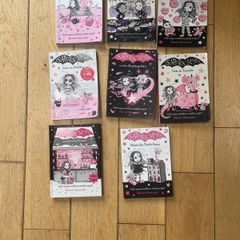 Isadora moon books x 8