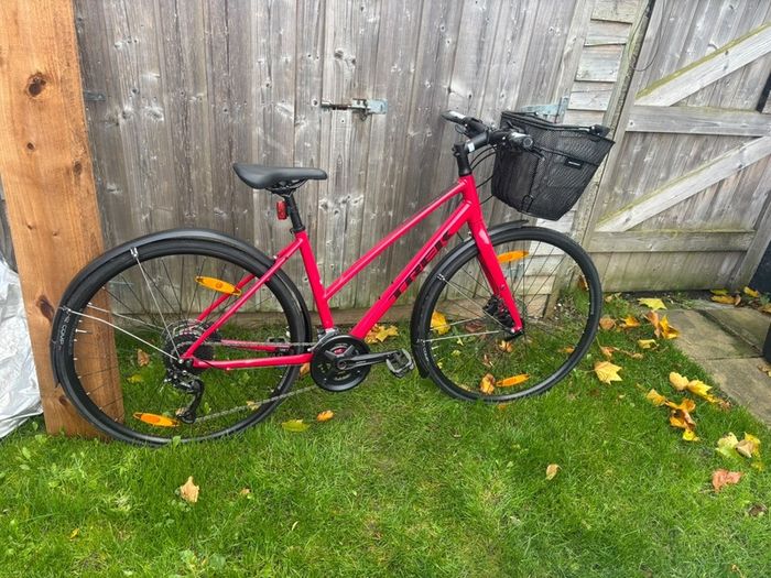trek ladies bike - like new