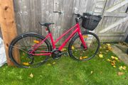 trek ladies bike - like new