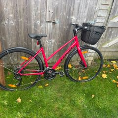 trek ladies bike - like new