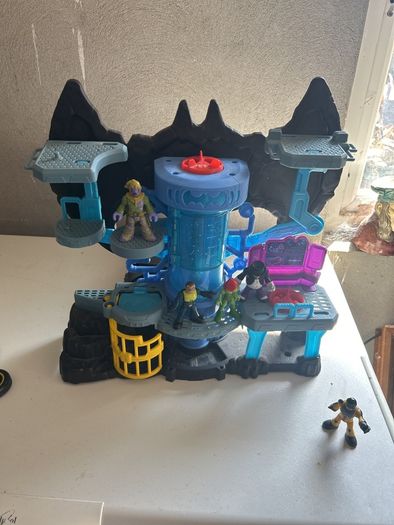 Imaginext Dc with figures , car  moto etc