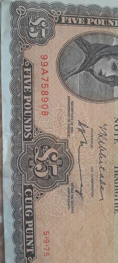 Lady Lavery Five Irish Pound Note - Excellent Condition