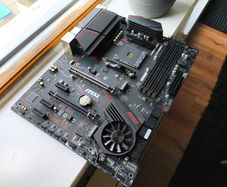 MSI MPG Motherboard X570 Gaming Plus AM4 + 32GB ( 4x8GB) DDR4 Corsair Vengeance RGB Pro 3000MHz CL15