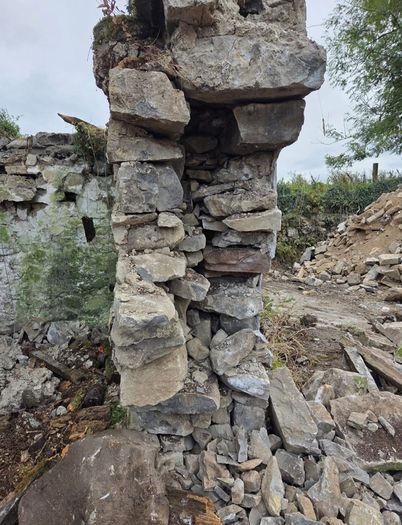Building stone