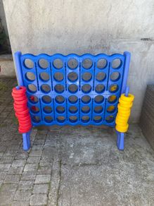 giant 4 in a row