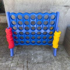 giant 4 in a row