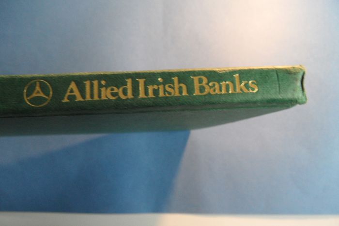 Old Hard Back Book Root And Branch Allied Irish Bank, Yesterday, Today, Tomorrow, Published In 1979  In Perfect Condition !