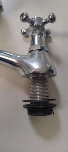 Bath taps