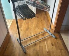 adjustable clothes rail