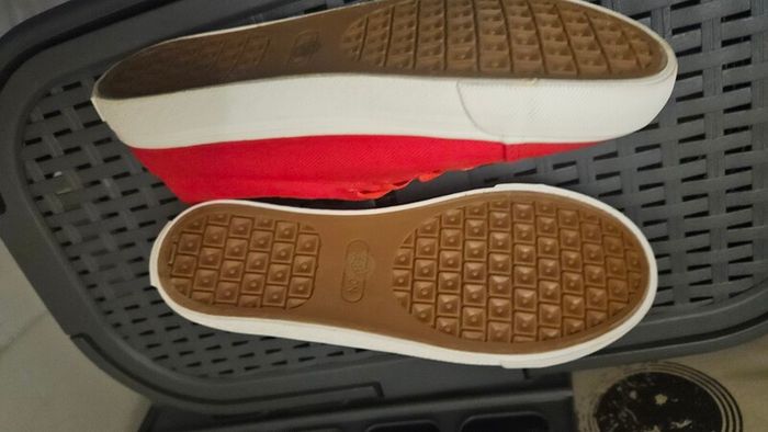 Sneekers  for kids size 2 / or 34