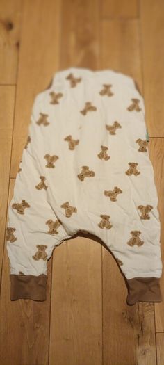 Molis & Co sleepsuit with feet - Tog 1 - suitable for 1 year old