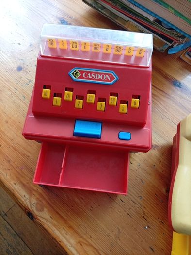 toy cash