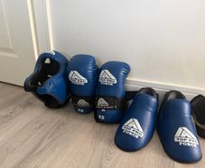 Complete Kids Martial Arts Taekwondo / Boxing Training Set