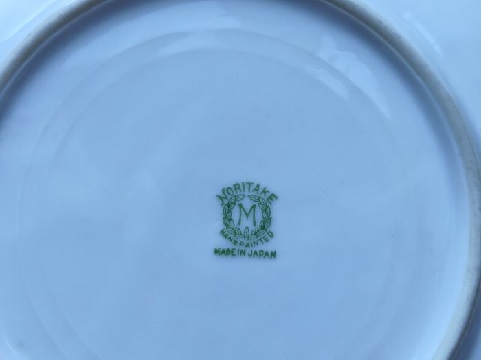 A Set of 6 Noritake Porcelain Plates in the Christmas Ball Pattern