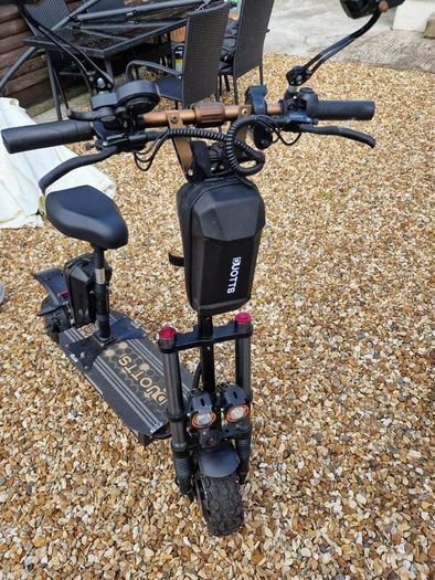 Duotts D88 Electric Scooter - Dual Motor 5600W