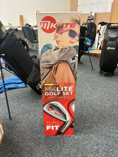 MK Lite Right Handed Kids Golf Set