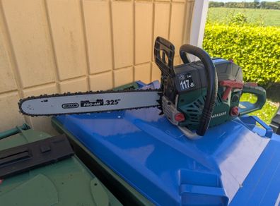 Chainsaw