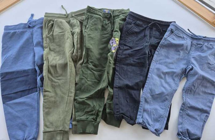 Large bundle boys clothes 3 to 4 years
