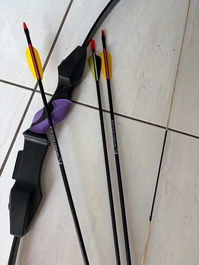 Sports archery bow an arrow