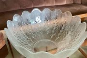 Vintage ARC Arcoroc France Scalloped Textured Leaf Design Glass Fruit Salad Bowl