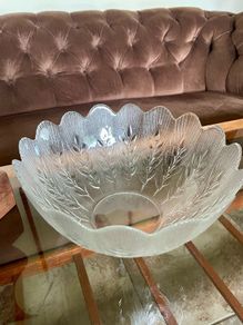 Vintage ARC Arcoroc France Scalloped Textured Leaf Design Glass Fruit Salad Bowl
