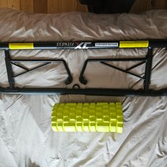 Brand new door frame pull up bar + free foam roller